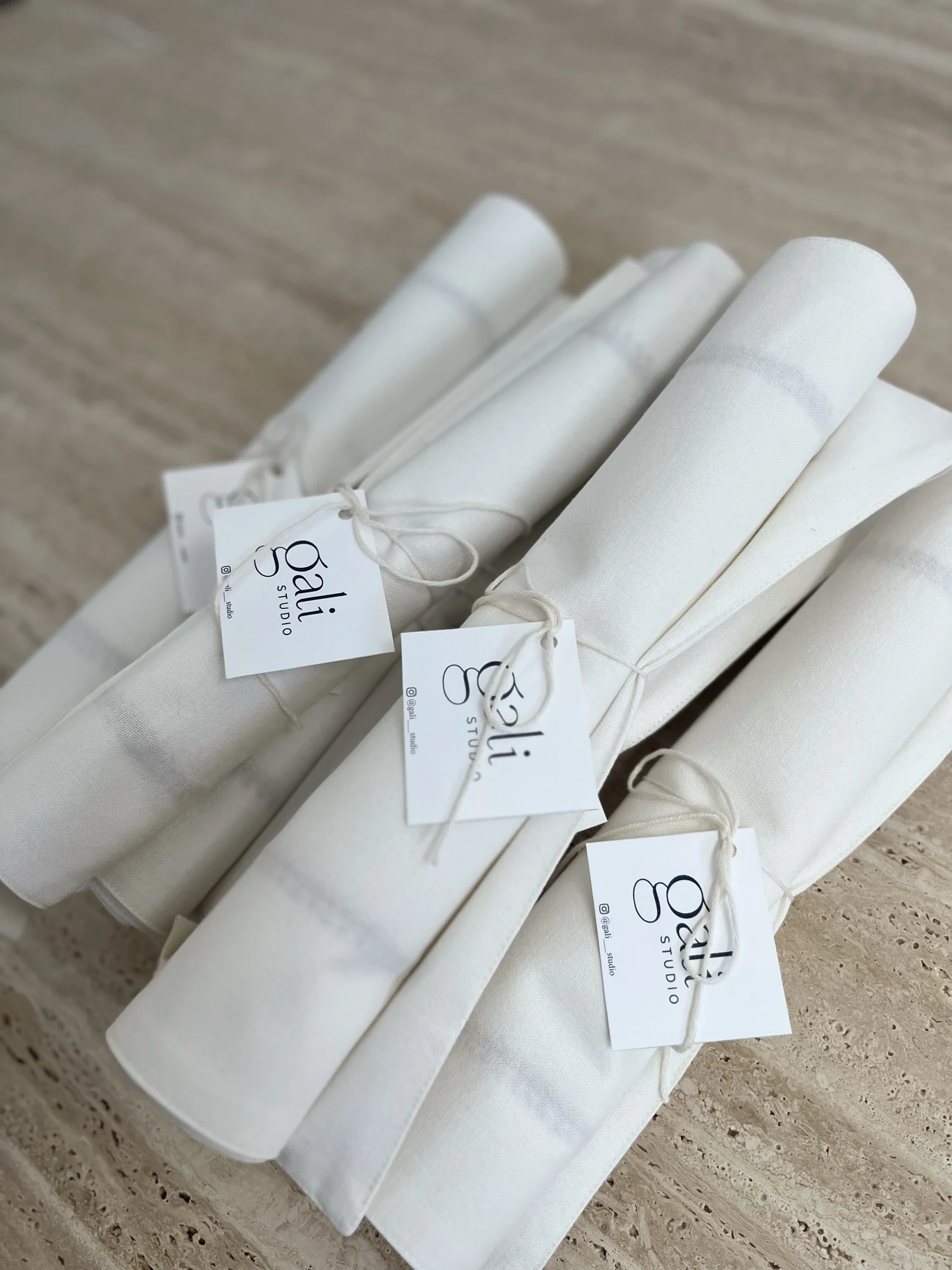 Regalos personalizados bordados para invitados — Gali Studio